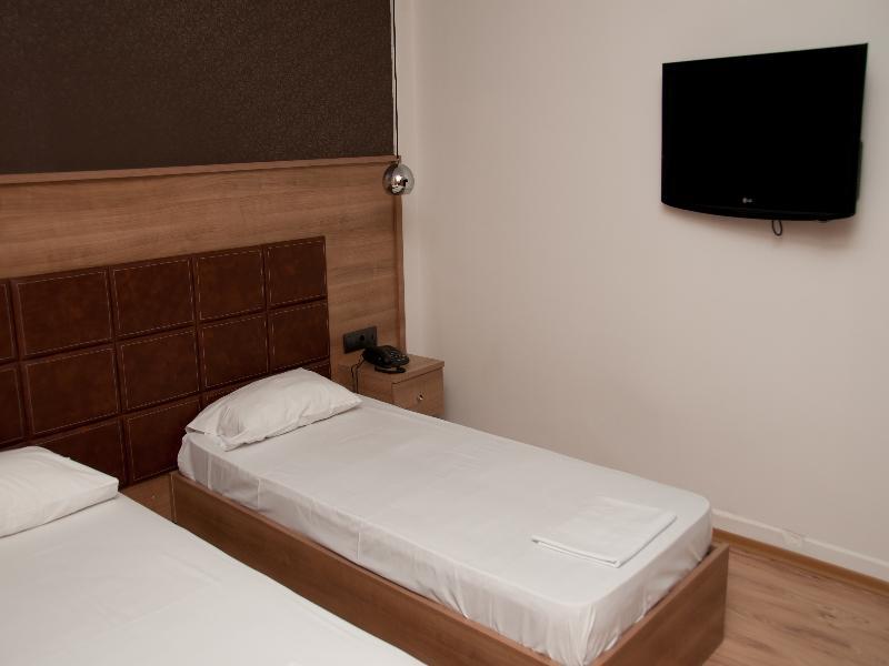 Metropolis Hotel Sérres Eksteriør bilde